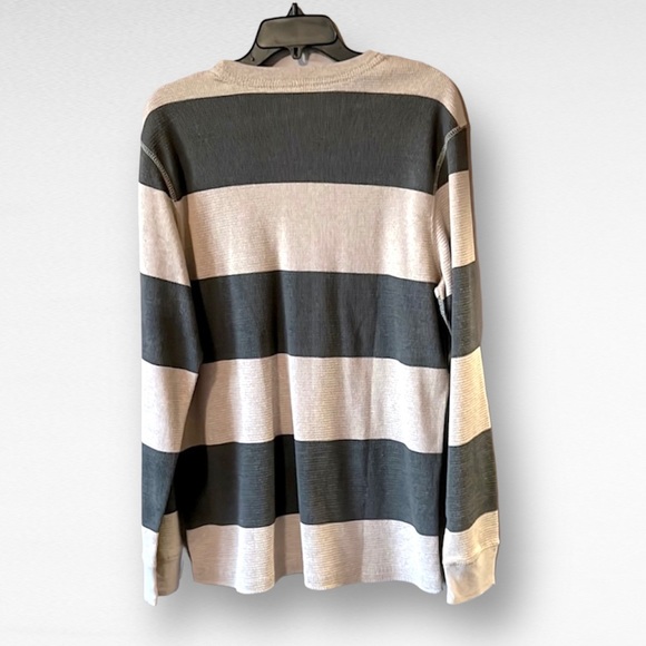 Roebuck & CO Striped Crew Thermal - Picture 2 of 3